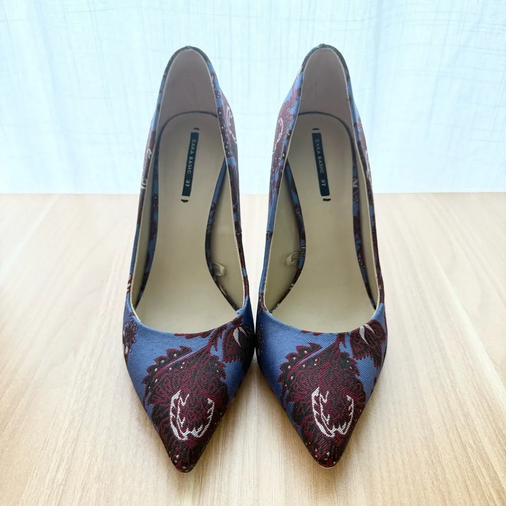 Zara blue & burgundy floral jacquard pointed toe stiletto pumps - size 7 (37) - Picture 9 of 11